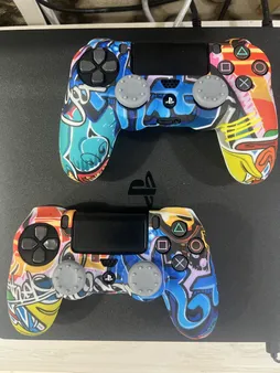 محافظ دسته بازی پلی استیشن 4 مدل rainbow به همراه روکش آنالوگ