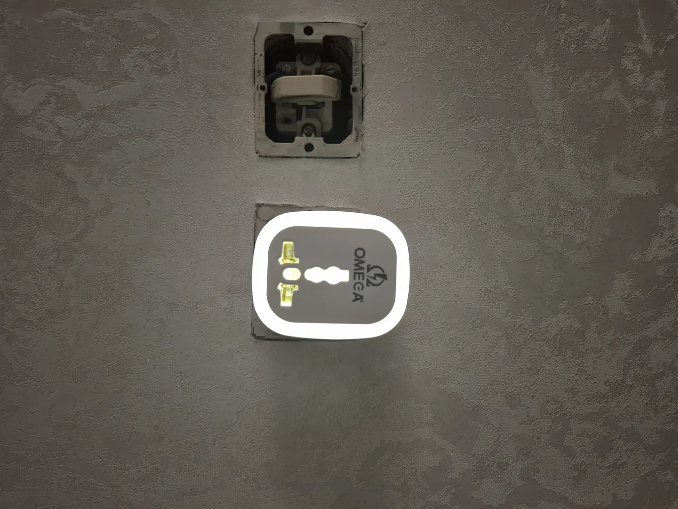 مبدل برق امگا مدل M101