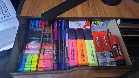 پایه نگهدارنده مانیتور دکو مارکت کد 48-4