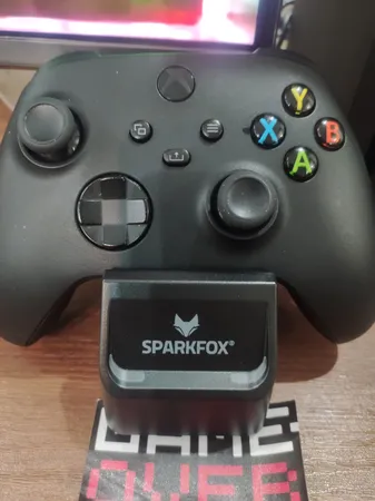 پایه شارژر دسته ایکس باکس اسپارک فاکس مدل W20X515-01 مناسب برای XBOX SERIES X /S/ ONE