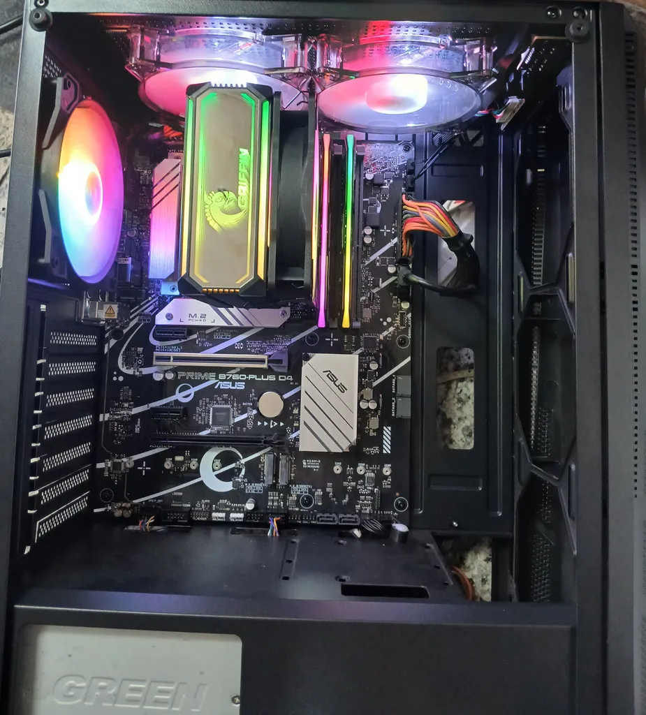 رم دسکتاپ DDR4 دو کاناله 3200 مگاهرتز CL16 نئو فورزا مدل MARS RGB ظرفیت 32 گیگابایت