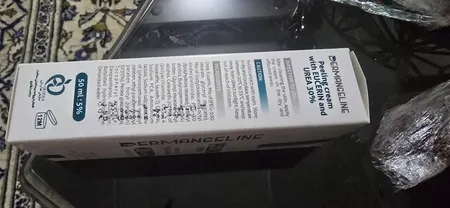 کرم لایه بردار درمنجلین مدل Urea30 حجم 50 میلی لیتر