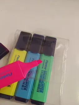 ماژیک علامت گذار 4 رنگ پنتر مدل CH511WP4