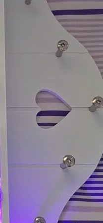 طبقه دیواری طرح قلبی