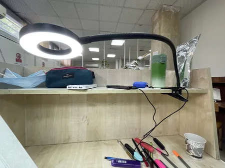 چراغ مطالعه مدل Uni Light