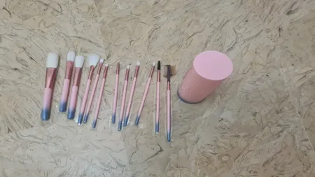 ست برس آرایشی مدل 01 بسته 12 عددی