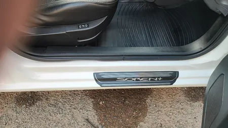 برچسب پارکابی خودرو کد SK0556 مناسب برای سمند سورن پلاس مجموعه 4 عددی