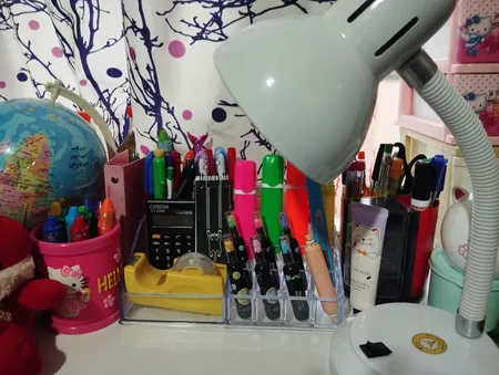 چراغ مطالعه کد R771