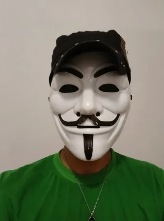 ماسک ایفای نقش مدل وی