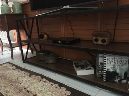 میز تلویزیون مدل NA-20491