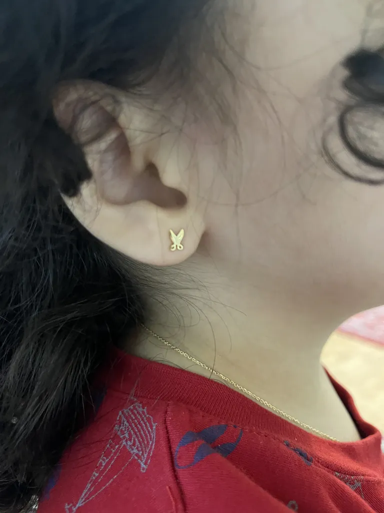 گوشواره طلا 18 عیار دخترانه پرسته مدل We764