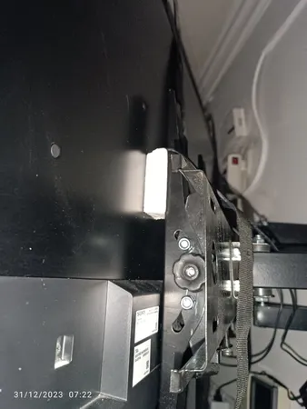 پایه دیواری تلویزیون سون مدل S40-1.5 مناسب برای تلویزیون های 40 تا 60 اینچ