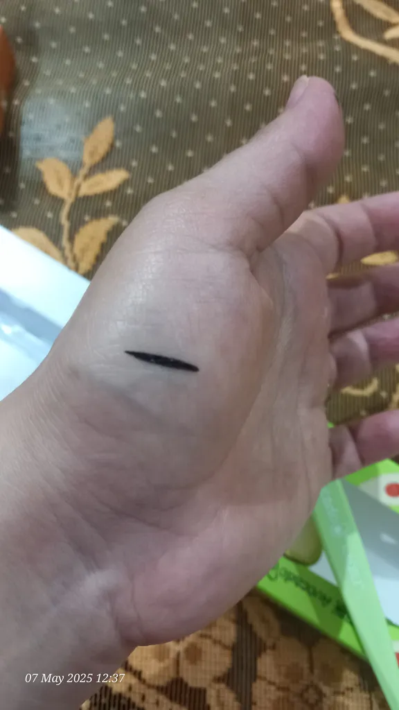 خط چشم کاکیلی مدل آووکادو