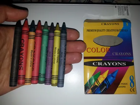 مداد شمعی 8 رنگ کد 1002