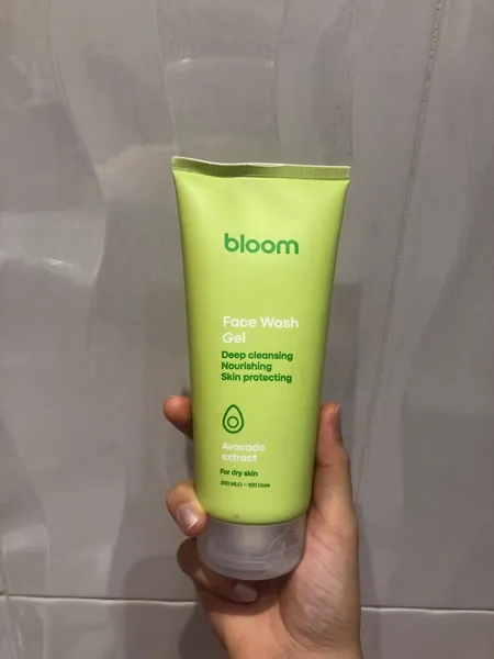 ژل شستشو صورت بلوم مدل آووکادو مناسب پوست خشک حجم 200 میلی لیتر