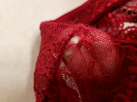 ست شورت و نیم تنه زنانه مدل گیپور رنگ زرشکی