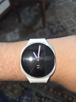ساعت هوشمند 44 میلی‌متری سامسونگ مدل Galaxy Watch 8 با بند پلاستیکی
