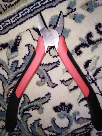 انبر سیم چین توسن مدل T5011-7D سایز 7 اینچ