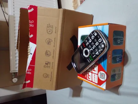 گوشی موبایل جی ال ایکس مدل F8 دو سیم کارت