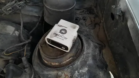 دیاگ بلوتوثی تعمیرگاهی عیب یاب خودرو موبیکار مدل M10