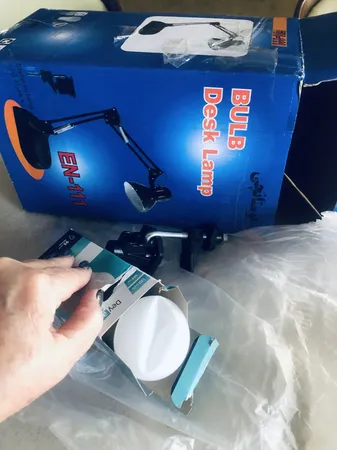 چراغ مطالعه بوستانچی مدل EN-111 همراه با لامپ  ال ای دی 7 وات E27