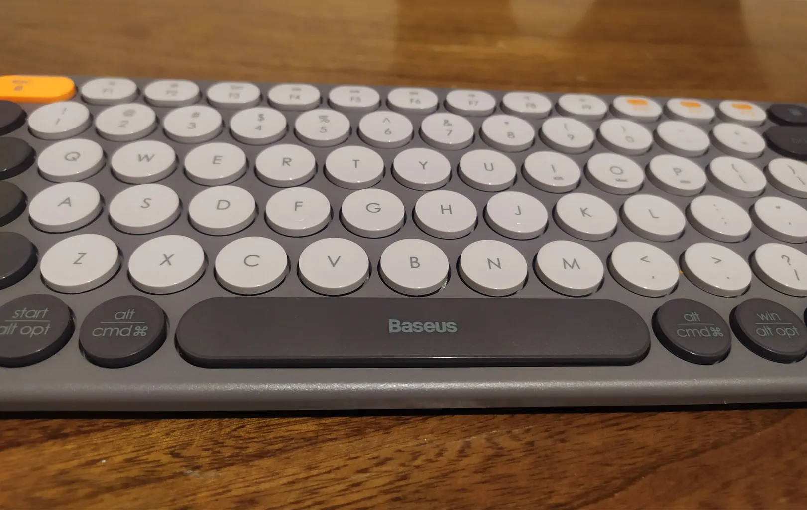 کیبورد بی سیم بیسوس مدل K01A B00955503833 Wireless Tri-Mode، سوییچ ممبران، Tenkeyless