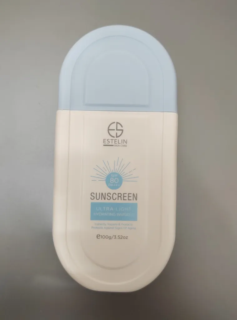 کرم ضد آفتاب بی‌رنگ استلین، 80 SPF، مدل ultra،  مناسب انواع پوست با حجم 100 میلی لیتر، محافظت‌کننده در برابر اشعه‌های UVA و UVB، مرطوب‌کننده، فاقد پارابن، PA+++، ضد پیری، دارای فرمولاسیون فاقد چربی، با ماندگاری 3 ساعته