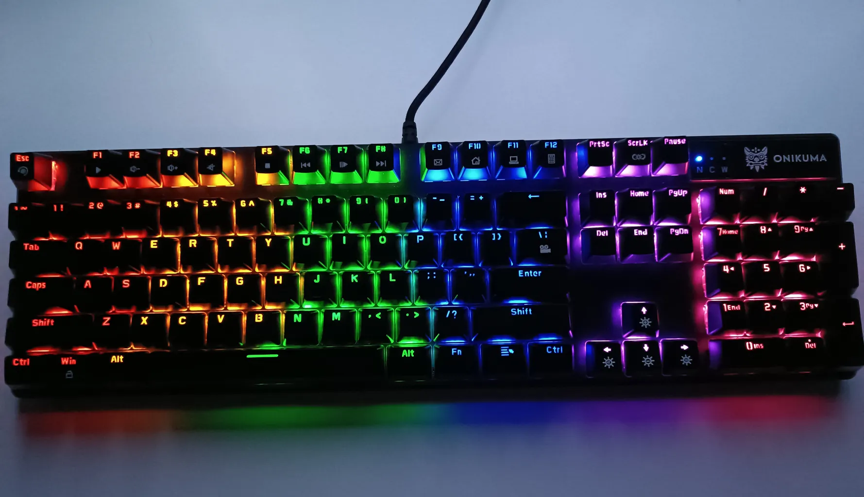 کیبورد مخصوص بازی اونیکوما مدل G27 RGB، مکانیکال سوییچ آبی، Full size، نورپردازی RGB
