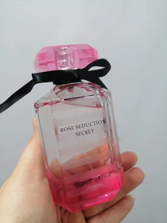 ادو پرفیوم زنانه فراگرنس ورد مدل Rose Seduction Secret حجم 100 میلی لیتر
