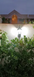 تجریه خرید چراغ دیواری حیاطی مدل رزا 01