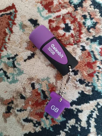 فلش مموری گلکسبیت مدل Rubbery ظرفیت 32 گیگابایت