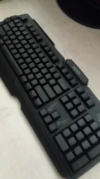 کیبورد گیمینگ تسکو مدل TK 8121، سوییچ ممبران، Full-Size، نورپردازی LED RGB