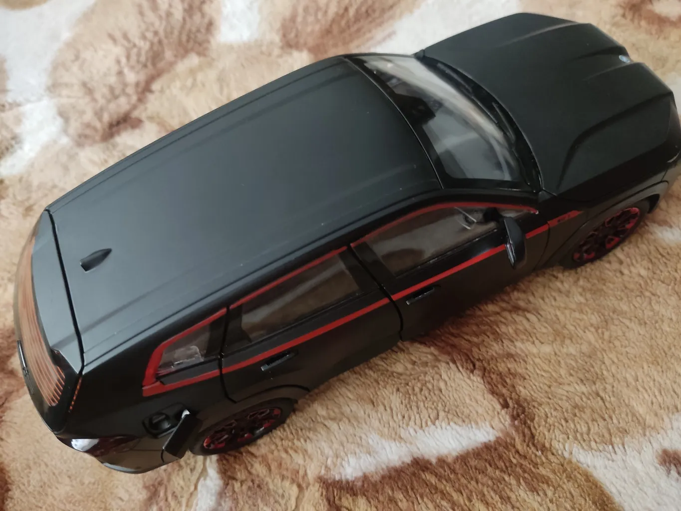 ماکت ماشین ناب سل مدل شاسی بلند بی ام دبلیو