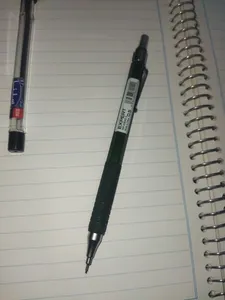 تجریه خرید مداد نوکی 0.5 میلی متری سی کلاس مدل expert