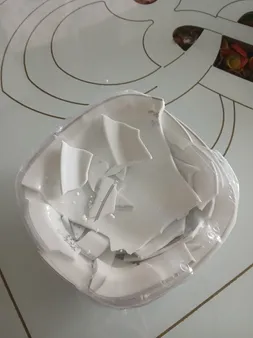 سرویس غذاخوری 27 پارچه چینی زرین ایران سری کواترو مدل مونت کارلو پلاتینی درجه عالی