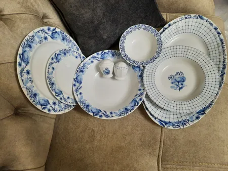 سرویس غذاخوری 29 پارچه 6 نفر چینی زرین ایران مدل نئوکلاسیک آراگل درجه عالی