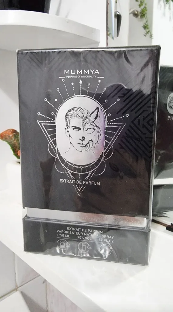 اکستریت پرفیوم مردانه مومیا مدل استرانگر ویت یو با رایحه گرم حجم 50 میلی لیتر