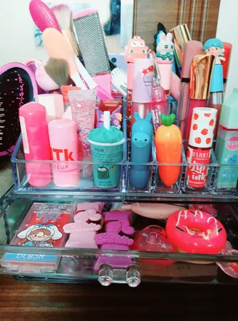 استند آرایشی کد 04