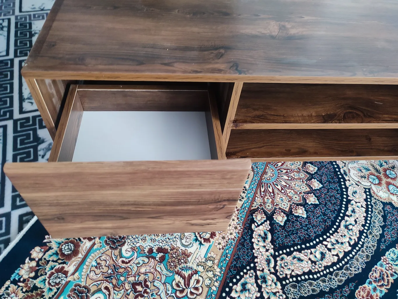 میز تلویزیون مدل لوتوس