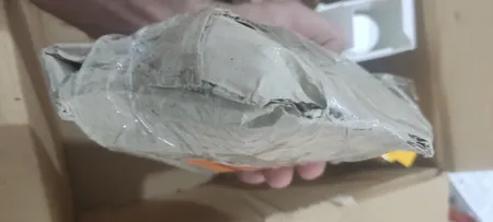 کرم ضدآفتاب و ضدلک بی‌رنگ لافارر مدل SPF30، مناسب پوست‌های خشک و معمولی، حجم 40 میلی‌لیتر