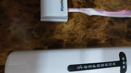 جا مسواکی و دستگاه خمیردندان اتوماتیک اسپادانا کد 01