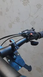 پایه نگهدارنده موبایل مناسب موتور و دوچرخه چهار گوشه مدل Universal Bike Holder