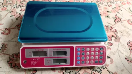 ترازو فروشگاهی کمری مدل JC11-LCD/30kg