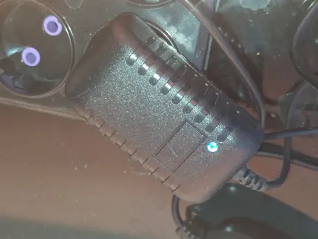 آداپتور 5 ولت 2 آمپر مدیا نور مدل 2021