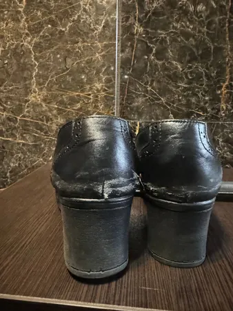 کفش زنانه چرم عطارد مدل طبی چرم طبیعی کد SH77