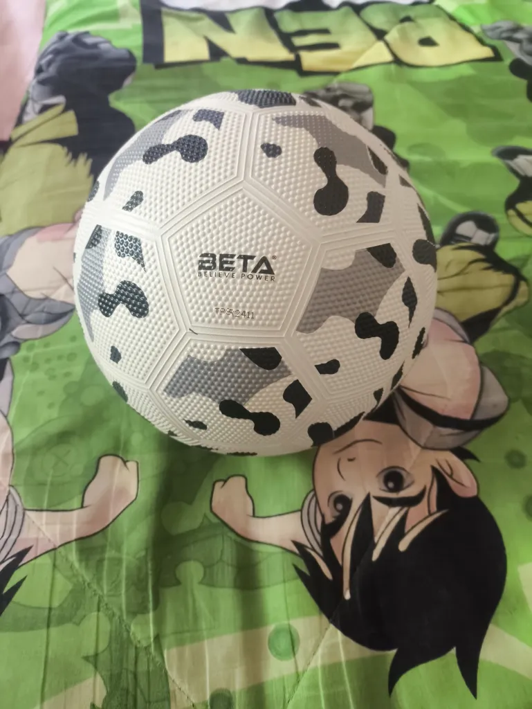 توپ فوتبال بتا مدل 0001