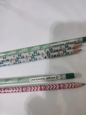 مداد مشکی آریا مدل 3046 بسته 12 عددی