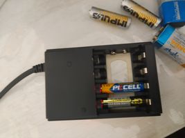 شارژر باتری دیجیتال سی اف ال مدل DET-203C