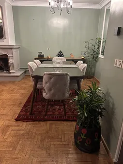 فرش ماشینی بزرگمهر کد 78019 زمینه شرابی