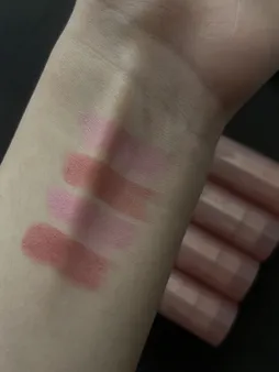 رژ لب جامد دراگون رانی مدل lovely مجموعه 4 عددی